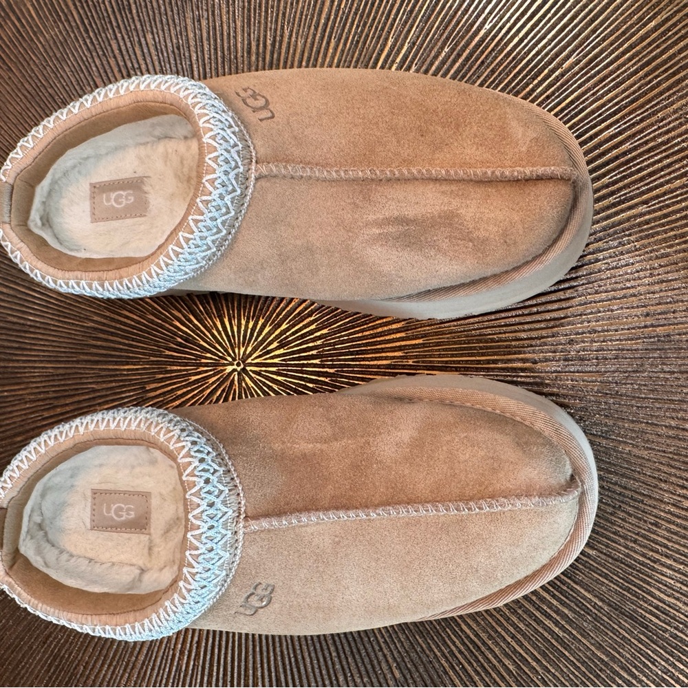 UGG Tazz II in Sand